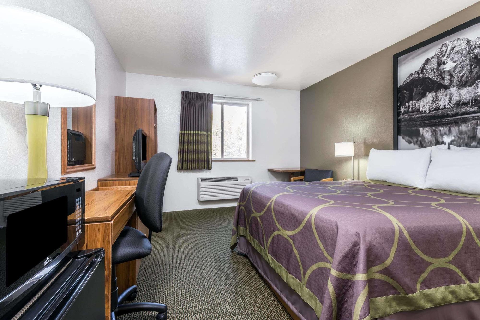Super 8 By Wyndham Missoula/Reserve St. Экстерьер фото